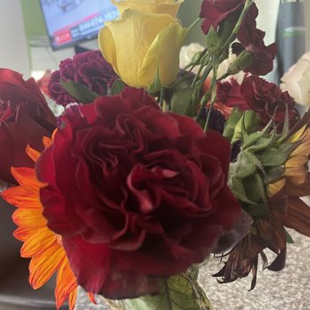 Chika’s Flowers - Colorful - Florists Near Me - La Puente, California Chika’s Flowers - Colorful - Florists Near Me - La Puente, California