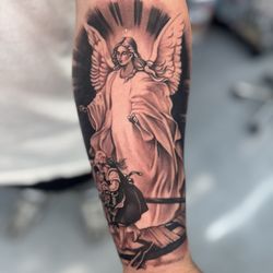 HQ Tattoo