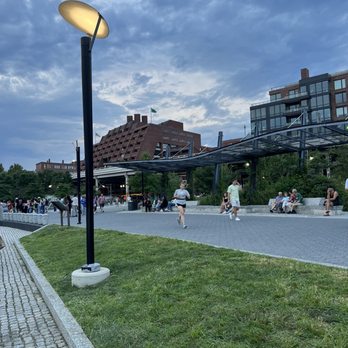 Georgetown Waterfront Park - Be sure to walk uphill and check out Georgetown. - Parks Near Me - Washington, DC, District of Columbia