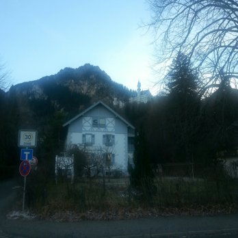 Romantic Pension Albrecht - The hotel sits in view of Neuschwanstein - Pensions Near Me - Schwangau, BY