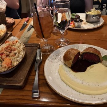 Gordon Ramsay Pub & Grill - Pubs Near Me - Las Vegas, Nevada