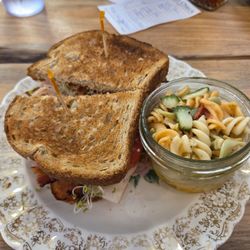 Jelly Bird Cafe  & Bakery - Creamy Club with pasta salad