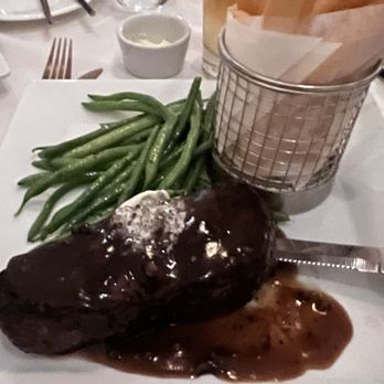Willies Modern Fare - Steak medium well - Modern European Near Me - Rancho Mirage, California Willies Modern Fare - Steak medium well - Modern European Near Me - Rancho Mirage, California
