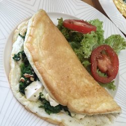 Pan Central - Omelette de claras con queso panela, espinaca h nueves