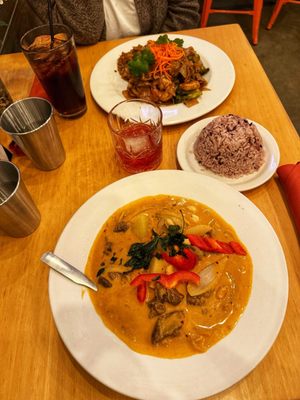 Aloy Modern Thai by null