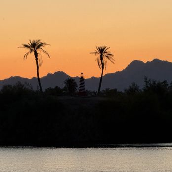 Dixie Belle - A great shot of the sun beginning to set - Boating Near Me - Lake Havasu City, Arizona Dixie Belle - A great shot of the sun beginning to set - Boating Near Me - Lake Havasu City, Arizona