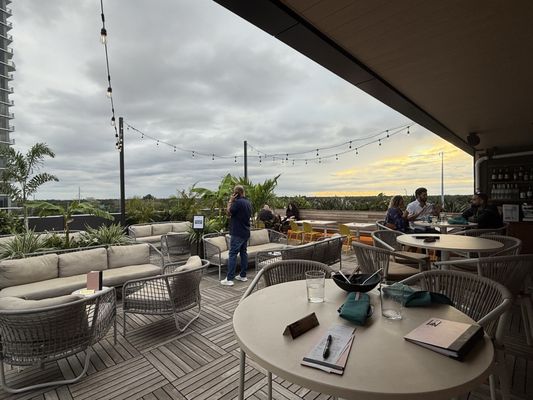 Maru Rooftop Nikkei by null