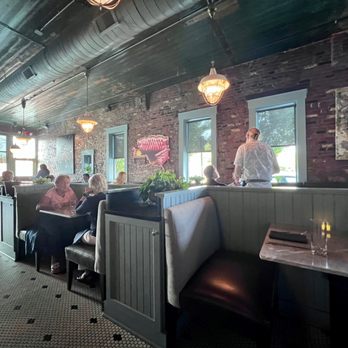 Decade Restaurant - Interiors - Bars Near Me - Louisville, Kentucky Decade Restaurant - Interiors - Bars Near Me - Louisville, Kentucky