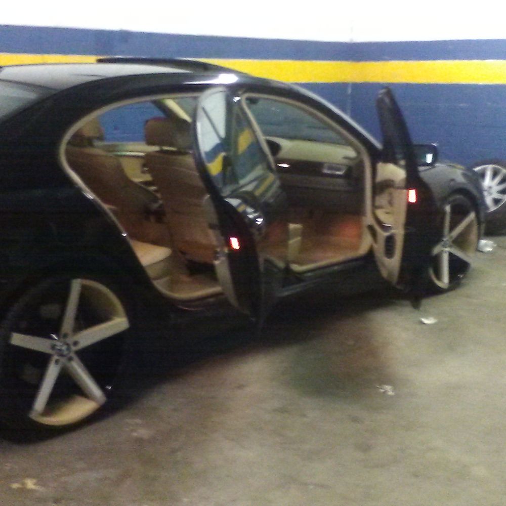 Custom Wheels - Wheel & Rim Repair Near Me - Matteson, Illinois