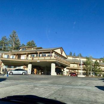 Holiday Inn The Lodge at Big Bear Lake - Big Bear, CA