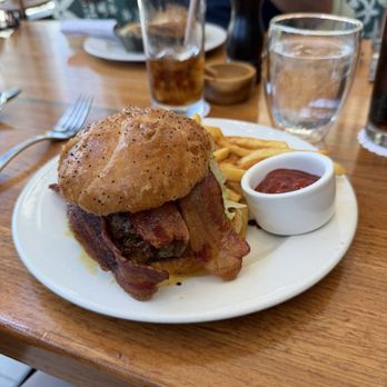 Merriman's Honolulu - Slamburger double patty with bacon - Hawaiian Near Me - Honolulu, Hawaii Merriman's Honolulu - Slamburger double patty with bacon - Hawaiian Near Me - Honolulu, Hawaii