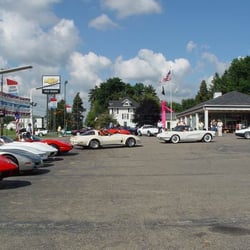 Spurgeon Chevrolet - Corvetts at Spurgeon Chevrolet show.