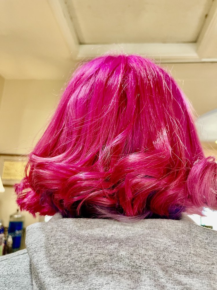 The Cottage Spa & Salon Logo