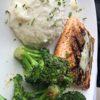 Bonefish Grill - Grilled salmon with broccoli and garlic mash - Seafood Near Me - King Of Prussia, Pennsylvania Bonefish Grill - Grilled salmon with broccoli and garlic mash - Seafood Near Me - King Of Prussia, Pennsylvania