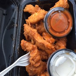 Fricker's - Boneless 10 piece wings! Super yum!