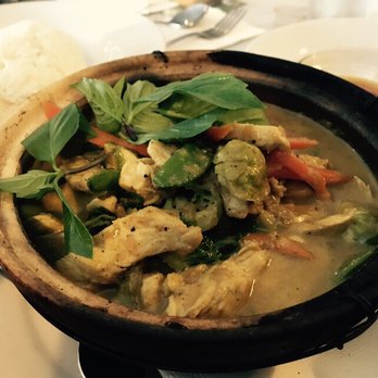Golden Saigon - Green curry with chicken. Nom so good and beautiful. - Vietnamese Near Me - Aurora, Colorado Golden Saigon - Green curry with chicken. Nom so good and beautiful. - Vietnamese Near Me - Aurora, Colorado