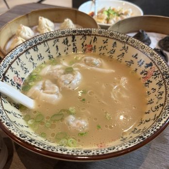 Paradise Dynasty - G3. Noodle with Vegetable Chicken Wonton in Thick Chicken Soup - Singaporean Near Me - Costa Mesa, California Paradise Dynasty - G3. Noodle with Vegetable Chicken Wonton in Thick Chicken Soup - Singaporean Near Me - Costa Mesa, California