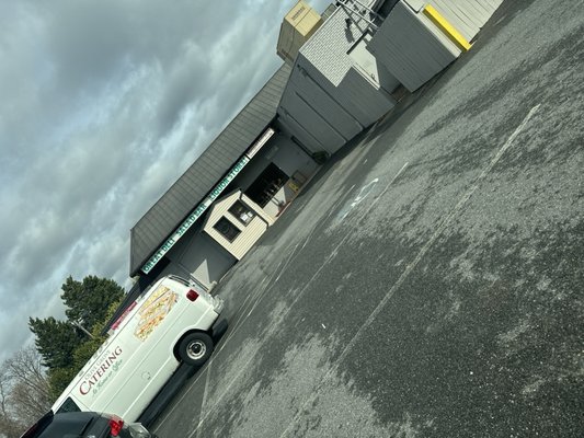 Olive Grove Restaurant & Lounge by null