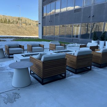 Ac Hotel Marriott-Frisco - Outdoor sitting area and firepits - Hotels Near Me - Frisco, Colorado Ac Hotel Marriott-Frisco - Outdoor sitting area and firepits - Hotels Near Me - Frisco, Colorado