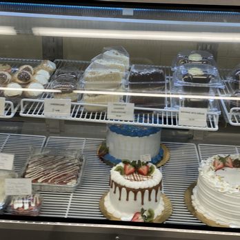Zelaya's Bakery - a variety of cakes and pastries - Bakeries Near Me - Hattiesburg, Mississippi Zelaya's Bakery - a variety of cakes and pastries - Bakeries Near Me - Hattiesburg, Mississippi