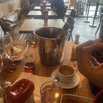 Fratelli Cafe - Coffee & Tea Near Me - Los Angeles, California