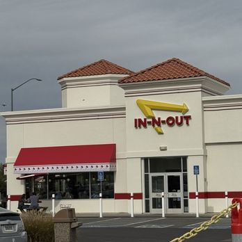In-N-Out Burger - Fast Food Near Me - Medford, Oregon In-N-Out Burger - Fast Food Near Me - Medford, Oregon