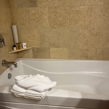 The Paramount Hotel - Soak tub - Hotels Near Me - Seattle, Washington The Paramount Hotel - Soak tub - Hotels Near Me - Seattle, Washington