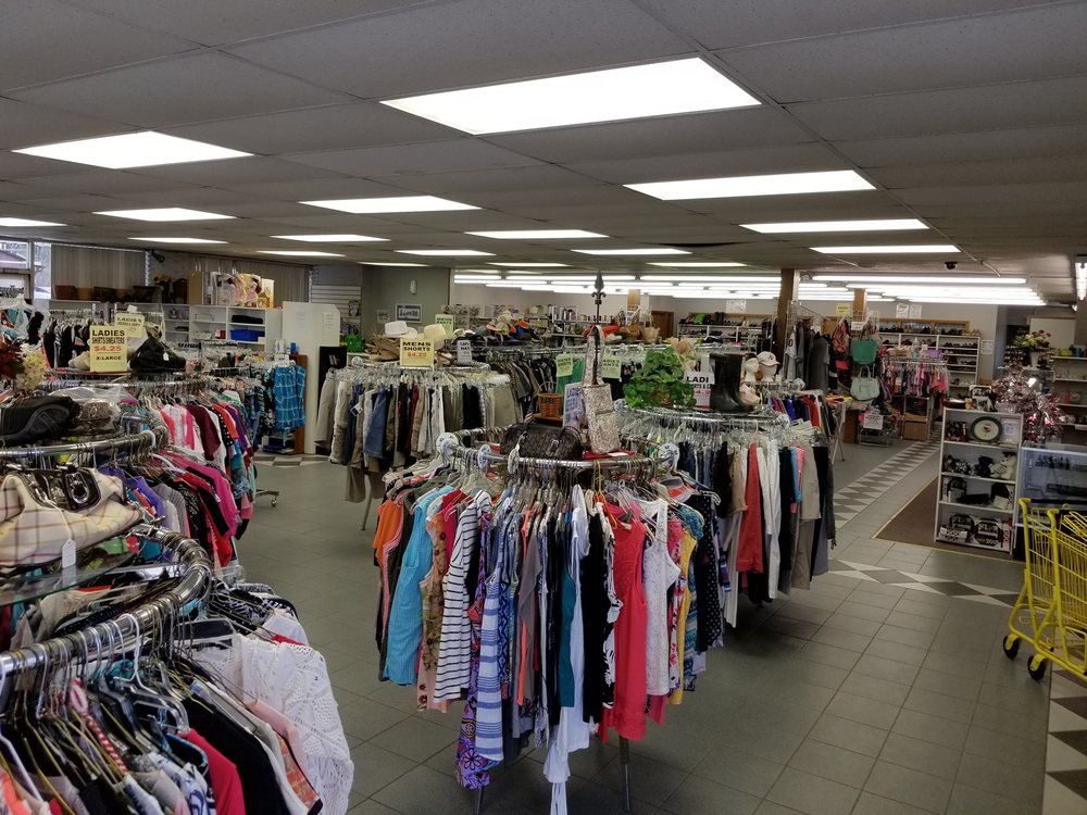 TRINKETS & TOGS Updated August 2024 1609 G Ave, Grundy Center, Iowa