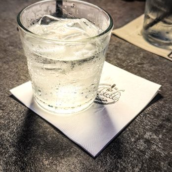 Indio Taphouse - Good ol H2O! - Beer Bar Near Me - Indio, California
