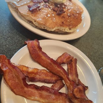 Metro Diner - Bacon on the side - American Near Me - Charleston, South Carolina Metro Diner - Bacon on the side - American Near Me - Charleston, South Carolina
