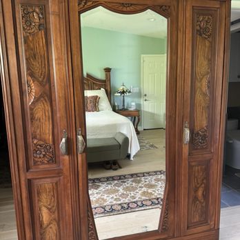 Modern On Melrose - My linen wardrobe also teak wood, lovely appointments . - Antiques Near Me - Phoenix, Arizona