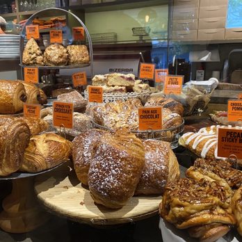 Brown Bear Baking - Pastries at breakfast - Coffee & Tea Near Me - Eastsound, Washington