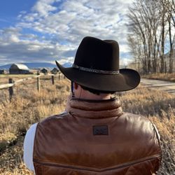 Beaver Creek Hat & Leathers - Subtle customization makes it more than just a hat! Branded initials were a great touch!
