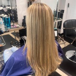 Head Hunters Salon & Spa