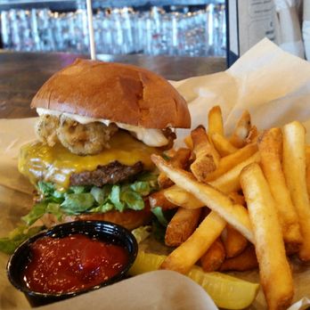 Crooked Pint Ale House - Jalapeño jucy lucy. - American Near Me - Fargo, North Dakota Crooked Pint Ale House - Jalapeño jucy lucy. - American Near Me - Fargo, North Dakota