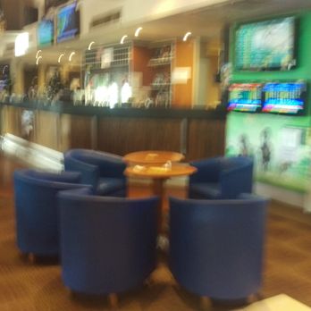 Moorebank Hotel - Bar - Hotels Near Me - Moorebank, NSW