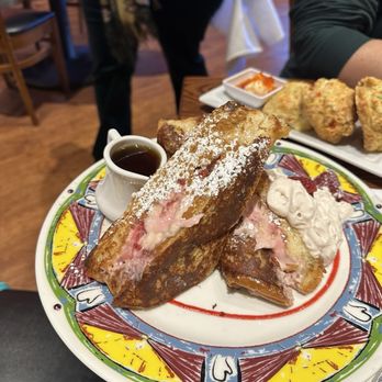 Miss Shirley's Cafe, Roland Park - Raspberry cream stuffed French toast - American Near Me - Baltimore, Maryland
