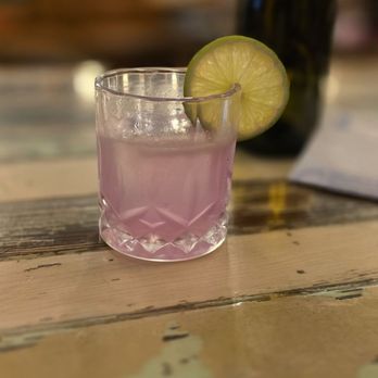 Common Restaurant - Lavender and Smoke - Cocktail Bars Near Me - Savannah, Georgia Common Restaurant - Lavender and Smoke - Cocktail Bars Near Me - Savannah, Georgia
