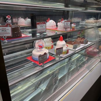 Tous les Jours - More cakes - Bakeries Near Me - Honolulu, Hawaii Tous les Jours - More cakes - Bakeries Near Me - Honolulu, Hawaii