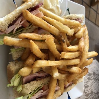 Jo's Family Restaurant - Traditional club sandwich - Breakfast & Brunch Near Me - Taft, California Jo's Family Restaurant - Traditional club sandwich - Breakfast & Brunch Near Me - Taft, California