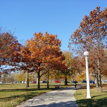 Montrose Beach - Beaches Near Me - Chicago, Illinois