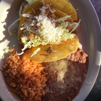 Cocina Michoacana - Carnitas tacos lunch special - Mexican Near Me - Sonora, California Cocina Michoacana - Carnitas tacos lunch special - Mexican Near Me - Sonora, California