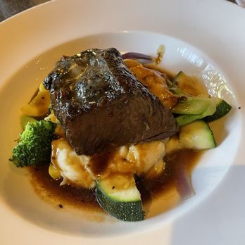Bibas Courtyard Grill - Short rib - American Near Me - Honolulu, Hawaii Bibas Courtyard Grill - Short rib - American Near Me - Honolulu, Hawaii