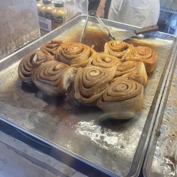 Cinnamon Roll Place - Bakeries Near Me - Kihei, Hawaii
