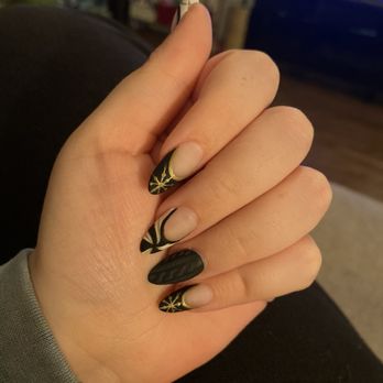 Lien Beauty - christmas nails by cara - Nail Technicians Near Me Lien Beauty - christmas nails by cara - Nail Technicians Near Me
