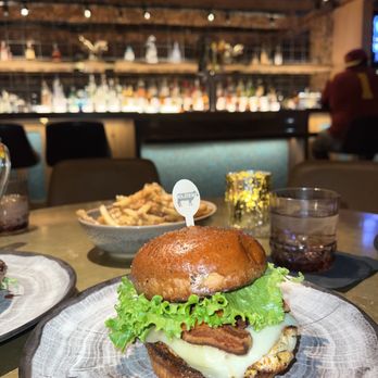 HOLSTEINS - Burgers Near Me - Las Vegas, Nevada
