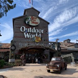 Bass Pro Shops