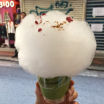 味之藝術 - Tokyo Secret: pound cake topped with matcha soft serve topped with cotton candy topped with Crunch Berries. - Desserts Near Me - Hong Kong, HK 味之藝術 - Tokyo Secret: pound cake topped with matcha soft serve topped with cotton candy topped with Crunch Berries. - Desserts Near Me - Hong Kong, HK