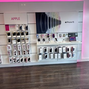 T-Mobile - Mobile Phones Near Me - Vernon Hills, Illinois T-Mobile - Mobile Phones Near Me - Vernon Hills, Illinois