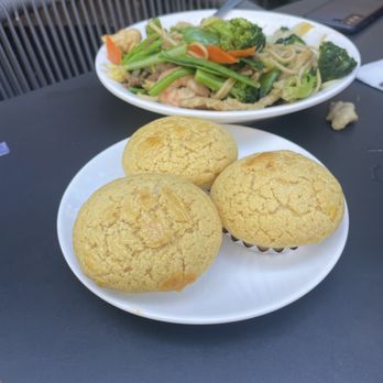 MingHin Cuisine - Combination Lo Mein Steamed Egg Yolk Paste Bun - Dim Sum Near Me - Chicago, Illinois MingHin Cuisine - Combination Lo Mein Steamed Egg Yolk Paste Bun - Dim Sum Near Me - Chicago, Illinois